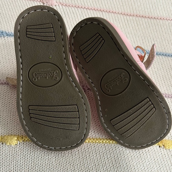 Baby girl Harper Footmates 3C - Picture 3 of 4